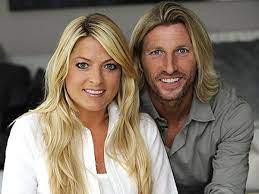 Robbie savage pulls savage prank on rio ferdinand with hilarious results. Robbie Savage By His Wife Sarah There S More To Him Than The Tan And The Hair Mirror Online