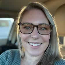 What are some recommendations for female therapists for children aged 9/10  in the Derby area?