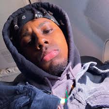 Stream Chris Hooks music