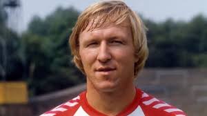 November in osnabrück gegen italien und am 13. Horst Hrubesch Er Ny Formand For Hsv Dansk Fanside Facebook