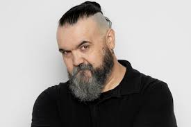 David Pastor, filósofo: “La primera responsabilidad de un padre es la  conciencia del autosacrificio, y el que no lo entienda que adopte un perro” 