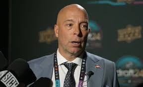 Anthony Martineau's Instagram, Twitter & Facebook