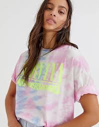 May 10, 2020 · to tie dye your clothing with bleach, twist your garment into a tight spiral or several small knots, then secure the twists with rubber bands. Pull Bear Nirvana T Shirt In Purple Tie Dye Asos