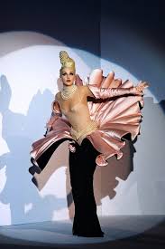 90 — it starred supermodels like eva herzigova and tyra banks — but the song is a. The Woodstock Of Fashion Remembering Thierry Mugler S Most Legendary Show The New York Times