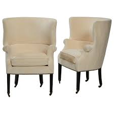Their popularity has soared in the last few years westeros traditional wingback fabric recliner chair (white & blue floral) $278.00. Pair Of Holly Hunt Emma Small Wingback Chairs In Hunt Off White Velvet For Sale At 1stdibs