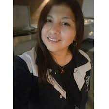 Cuando quieres café en todo☕️ cappuccino con leche de almendras acompañado  con cheesecake de maracuyá y café orgánico Aromas del Valle 😋 los  esperamos en: -Los sauces 511, La Molina -Mariano odicio