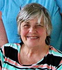 Donna Batts's Instagram, Twitter & Facebook