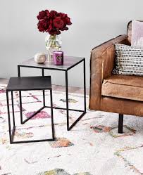 Raffinierte Highlights In Jedem Interieur Die Beistelltische Im 3er Set Sind Mit Ihrem Angesagten Metallic Look Samt Ant Tisch Beistelltisch Wohnaccessoires