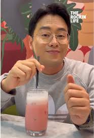 Closing the holiday season with the right food at @Pizza Marzano Indonesia  ✨ Check out what Ario Astungkoro eats at Pizza marzano