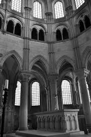 Fotos gratis : en blanco y negro, edificio, Monumento, Francia, arco,  columna, religión, fachada, catedral, monocromo, lugar de adoración,  Piedras, medieval, simetría, abadía, patrimonio, bóveda, Iglesia vieja, Arte  románico, Monumentos religiosos ...