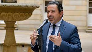 Linkedin is the world's largest business network, helping professionals like miguel gonzalez ceballos discover inside connections to recommended job candidates, industry experts, and business partners. Excomisionado De Paz Miguel Ceballos Quiere Ser Presidente De Colombia