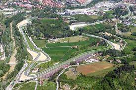Il concerto italiano in programma ad imola (autodromo internazionale enzo e dino ferrari) il 5 luglio 2020, in seguito posticipato al 26 giugno 2021, è stato riprogrammato al 25 giugno 2022. Pearl Jam Autodromo Internazionale Enzo E Dino Ferrari Imola Tickets Sat Jun 25 2022 Viagogo