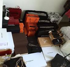 Book Photos Shopping Bags Cadeaux De Luxe Vetement De Luxe Vie Luxueuse