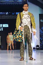 Baju anak laki laki 2017. Ragam Desain Pakaian Pria Yang Unik Di Jogja Fashion Festival 2019 Highlight Id