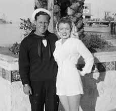 Photogallery of marilyn monroe updates weekly. Sem Muzhchin Merilin Monro Ot Bejsbolista Do Prezidenta Moskva 24 19 06 2014