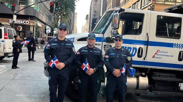 🇩🇴👮‍♂️ Policía Nacional participa en el Desfile Dominicano 2025 de Nueva York y presenta su nuevo uniforme 🇺🇸👮‍♂️ La participación fortalece vínculos con la diáspora y la cooperación con el Departamento de