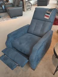 Recliner From Rooms To Go That Matches The Park Boulevard Set And Comes In The Same Evergreen Rooms To Go Recliner Chair Room