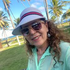 Beth Fernandes (@bethcabeleireira1) • Instagram photos and videos