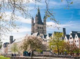 Für unseren internetauftritt haben wir in mühevoller kleinarbeit kölns wahrzeichen und sehenswürdigkeiten als piktogramme umgesetzt. Top 10 Sehenswurdigkeiten Koln Animod Traumhafte Hotels Kurzreisen