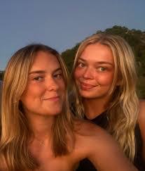 Leanne Strauss's Instagram, Twitter & Facebook