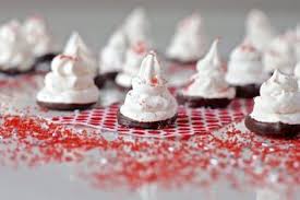 A fun and messy baking idea for kids, these snowball truffles are so easy to make and taste much better than shop brought ones. Christmas Dessert Recipes Kidspot
