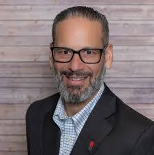 Deron Mann's Instagram, Twitter & Facebook