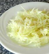 Krautsalat Wie Im Griechischen Restaurant Von Schokoschnalle Chefkoch Krautsalat Rezepte Weisskrautsalat Rezept
