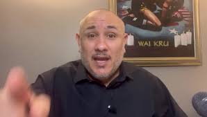 Day 3 of 5, Putting yourself first….., #decoruslife #claritycoach  #lifecoach #muaythaicoach #getacoach #setagoal #accountabilitycoach  #reachyourgoals #goalsetting