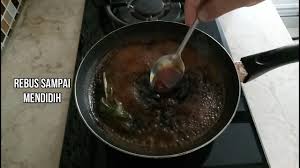 Bagi kamu yang ingin memasak menu ayam kecap panaskan air dan masak jahe, daun bawang, dan bunga lawang kemudian didihkan. Cara Membuat Gula Merah Cair Untuk Minuman Drink On Top Youtube