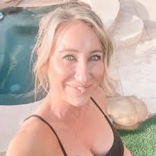 Melissa Buenik (@melissa_buenik)