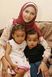 Rose zaitul suriani wati maarof pada nov 2005. Selepas Seratus Hari Meninggal Dunia Mereka Masih Menanti Kepulangan Achik Hiburan Mstar