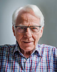 Födelsedagsfirande i onsdags för Emilio med hela familjen samlad.🥂 Jag och  Lina hann knäppa några bilder innan förrätterna kom in… sen blev det Sole  Meunière, potatispuré, skirat smör, desserter och underhållning i