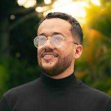 Kelvin Tavarez's Instagram, Twitter & Facebook