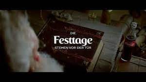 In der zeit nach dem zweiten weltkrieg wurde das getränk auch als besatzerbrause bezeichnet. Ubersicht Coca Cola Werbung Alle Songs Aus Den Werbespots