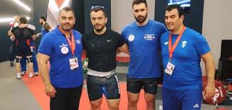 Ο θοδωρής ιακωβίδης τις τελευταίες 24 ώρες βλέπει τη ζωή του να περνάει μπροστά από τα μάτια του. Maxh Panellhniwn Rekor Apo Toys Markoyla Kai Iakwbidh Super Fm