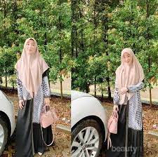 Profesi larissa sebelum dinikahi alvin. Intip Inspirasi Fashion Hijabers Kalem Ala Larissa Chou Mualaf Yang Jadi Menantu Ustadz Arifin Ilham