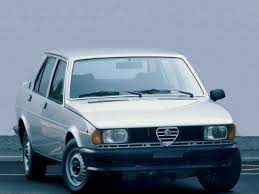 Alfa romeo giulietta, listino prezzi auto nuova, optional, motorizzazioni benzina, diesel, gpl, prova, consumi, dimensioni, configuratore, allestimenti, pregi e in vendita dal 2010, l'alfa romeo giulietta è una media a cinque porte di impostazione sportiva, con un aspetto personale e ancora attuale; Nuova Giulietta Nuova Storia Dell Auto Epoca Curiosando Anni 80