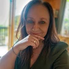 Michelle Studt's Instagram, Twitter & Facebook