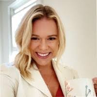 Mollie Bradshaw's Instagram, Twitter & Facebook