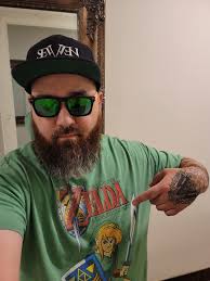 Love this shirt and more importantly I LOVE this game! So nostalgic for me  🤘