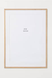 Cadre En Bois 50x70 Cm Beige Chene Home All H M Fr 1 20 Euros Existe En Noir Et En Blanc Cadre En Bois Verre En Plastique Cadre 50x70