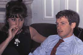 Jean paul belmondo elodie constantin ursula andress les femmes. Jean Paul Belmondo A 87 Ans Sur Son Histoire D Amour Avec Sa Premiere Femme Elodie