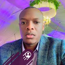 Kaijuka Abbas wins Best Fashion Designer (Uganda) award at #ASFA2019