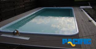 Hidroizolatie, placare, reparatii fibra de sticla bazine beton: Piscina Din Fibra De Sticla Iasi Constructor Piscine Bacau Si Moldova