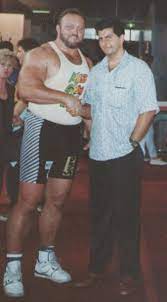 Bill kazmaier proved how fake wcw really is when he lost to arn anderson (6'3 225 pounds) and his other partner on the enforcers. File Coach Paolo Tassetto With Powerlifter Bill Kazmaier In 1990 Jpg Wikipedia