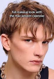 Look de maquillaje completo con el calendario de MAC