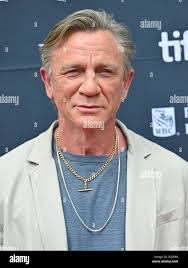 Daniel craig actor hi-res stock photography and images