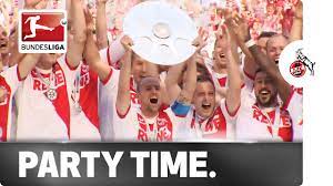 Pauli and hamburger sv from matchday 3 of 2021/22 season! Party Time For The Champions Bundesliga 2 Winners Cologne Lift Trophy Youtube