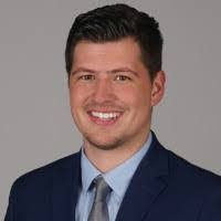 Laura Lipp's Instagram, Twitter & Facebook