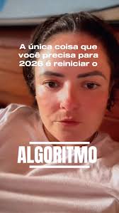 A única coisa que você precisa para 2026 é reiniciar o algoritmo., Se você  continuar consumindo o mesmo tipo de conteúdo,, vai pensar igual, agir  igual e ter os mesmos resultados., Quer começar 2026 ...